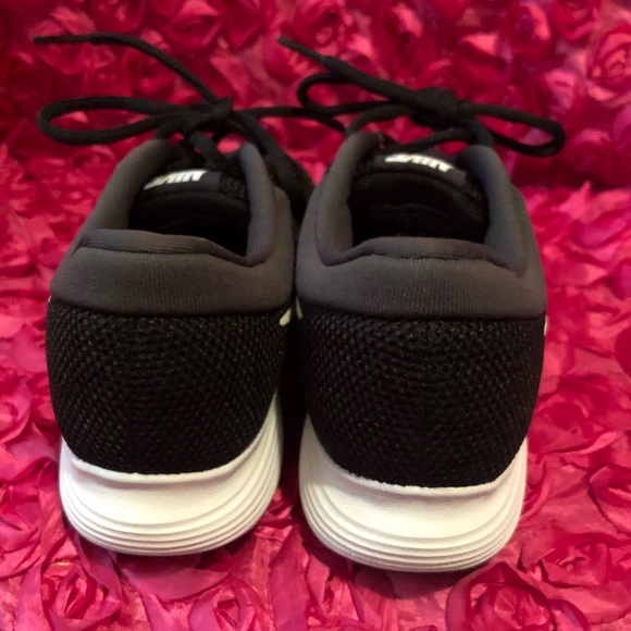 Nike Revolution 4 Women's Running Shoes - Picture 6 of 8
